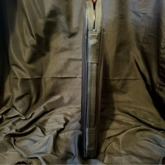 KENSINGTON LAPTOP SLEEVE - Picture 5 of 7